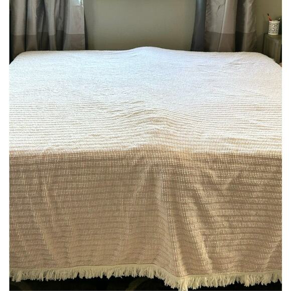 Vintage Chenille Bedspread Pink White Pearl Lurex 104X88 Mid Century Mod Fringe - Picture 2 of 15